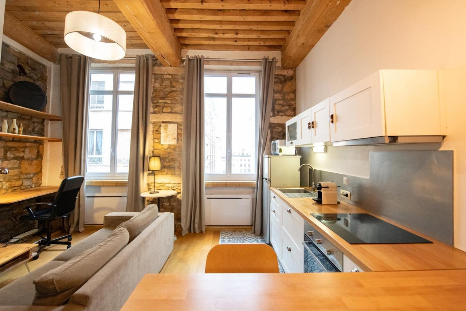 Le Petit Imbert - Studio Chaleureux Et Cozy Lyon Bagian luar foto